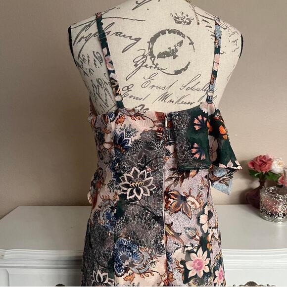 Floral maxi dress with ruffle - Picture 5 of 6